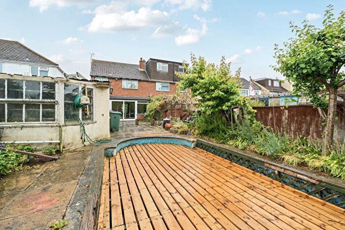 3 Bedroom Semi-Detached House For Sale In Kidlington, Oxfordshire, OX5