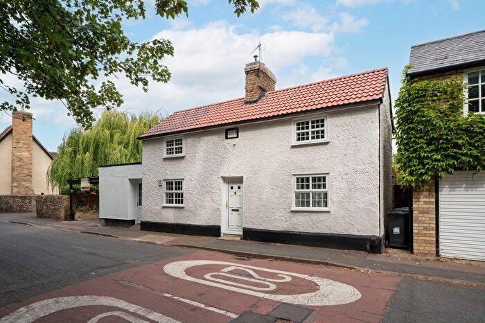 2 Bedroom Detached House For Sale In St. Johns Street, Duxford, CB22
