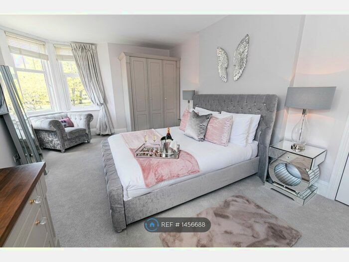 2 Bedroom Flat To Rent In Approach Road, Poole, BH14