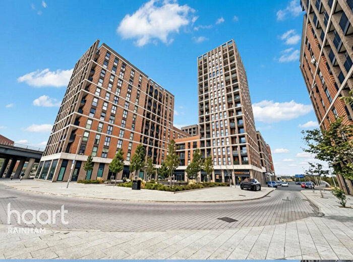 1 Bedroom Apartment For Sale In Portland House, Halewood Way, Rainham, RM13
