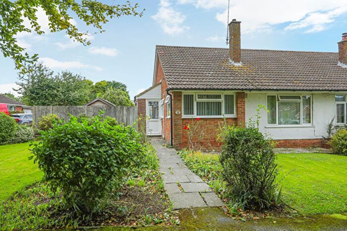 2 Bedroom Semi-Detached Bungalow For Sale In Western Avenue, Bridge, CT4