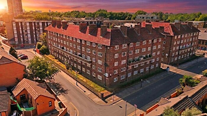 2 Bedroom Flat For Sale In Beale Road, London, E3