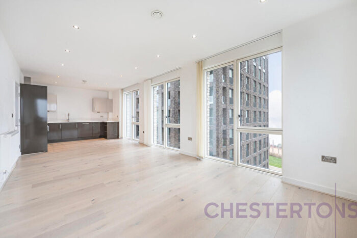 2 Bedroom Flat To Rent In Baillie Apartments, Lock Side Way, E16