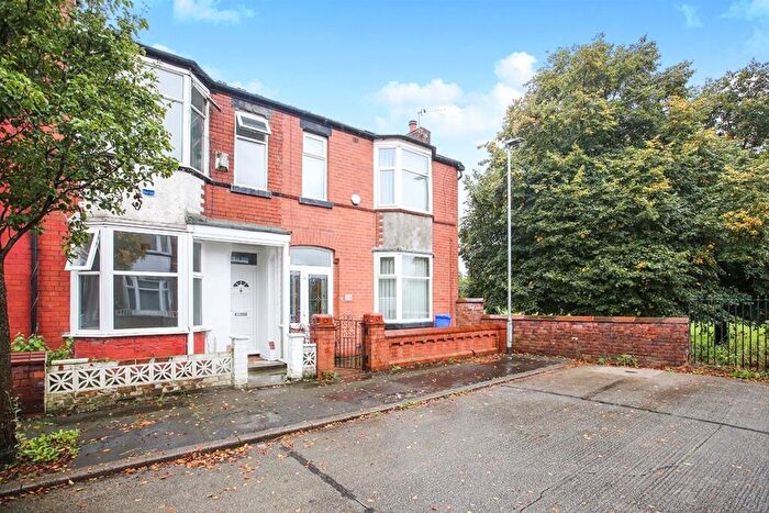 2 Bedroom Terraced House To Rent In Field Bank Grove, Manchester, M19