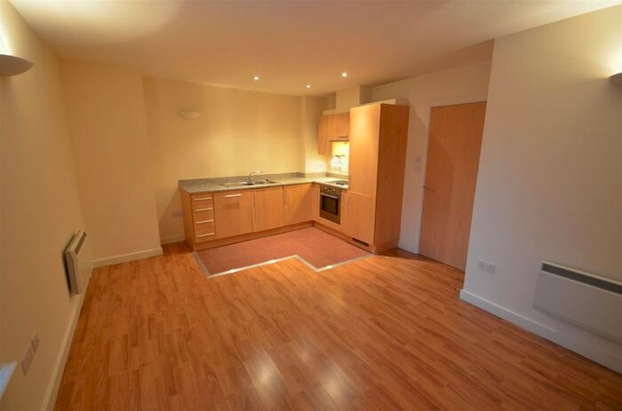 3 Bedroom Flat To Rent In Queens Road, Nottingham, NG2