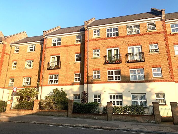 1 Bedroom Flat To Rent In Horn Lane, Acton, W3
