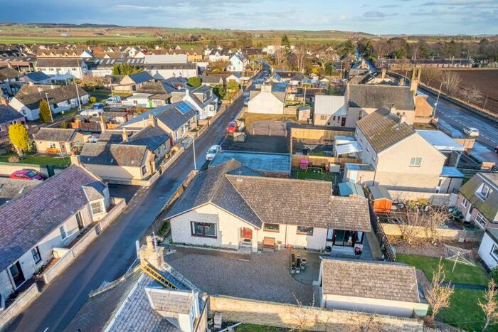 3 Bedroom Bungalow For Sale In Kinnaird Street, Friockheim, Angus, DD11