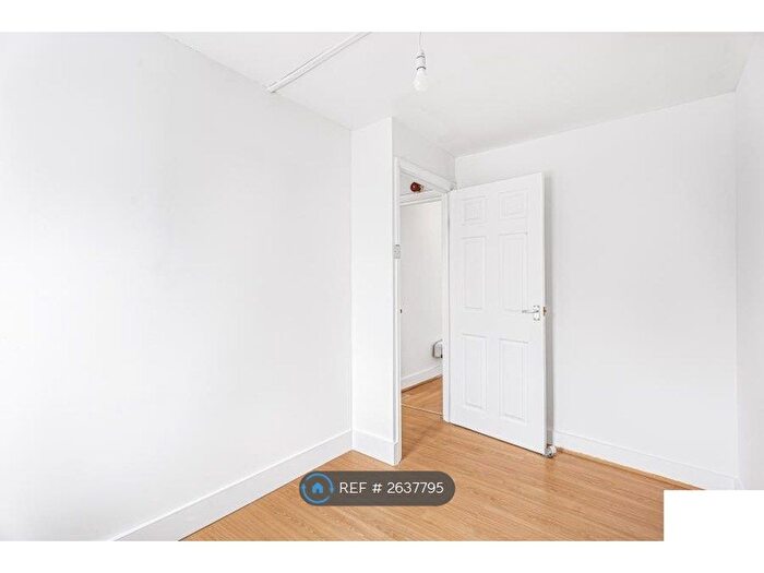 1 Bedroom Flat To Rent In Effingham Road, London, N8