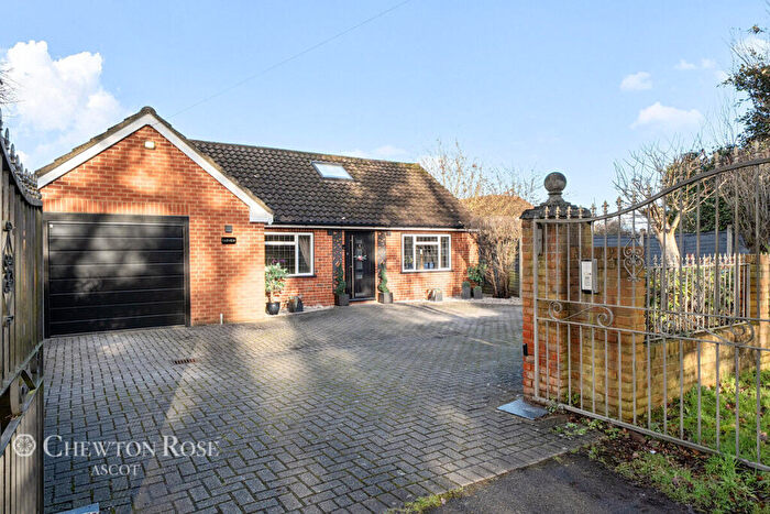 5 Bedroom Detached House For Sale In Hatchet Lane, Windsor, SL4