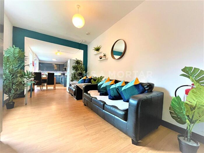 5 Bedroom Apartment To Rent In (£pppw) Falmouth Road, Heaton, Newcastle Upon Tyne, NE6