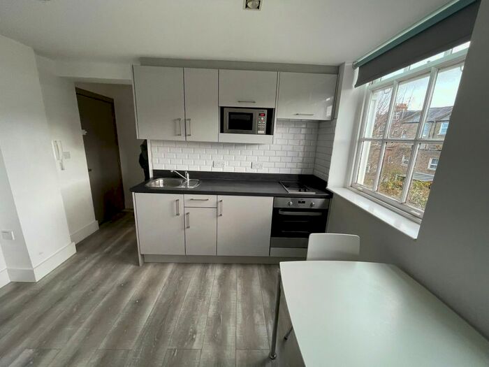 Studio To Rent In Drakes Court Yard, London, NW6