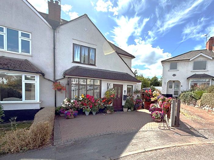 3 Bedroom Semi-detached House For Sale In Belle Orchard, Kidderminster, DY11