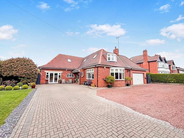 4 Bedroom Detached Bungalow For Sale In Egerton Road, West Park, Hartlepool, TS26