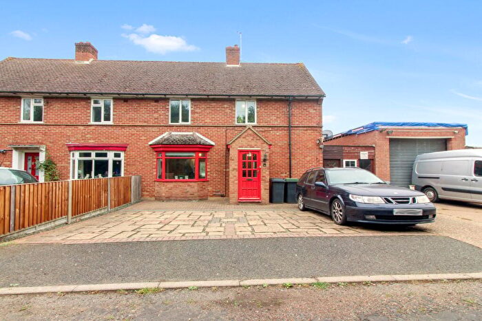 4 Bedroom Semi-Detached House For Sale In The Glebe, Gravenhurst, Bedford, MK45