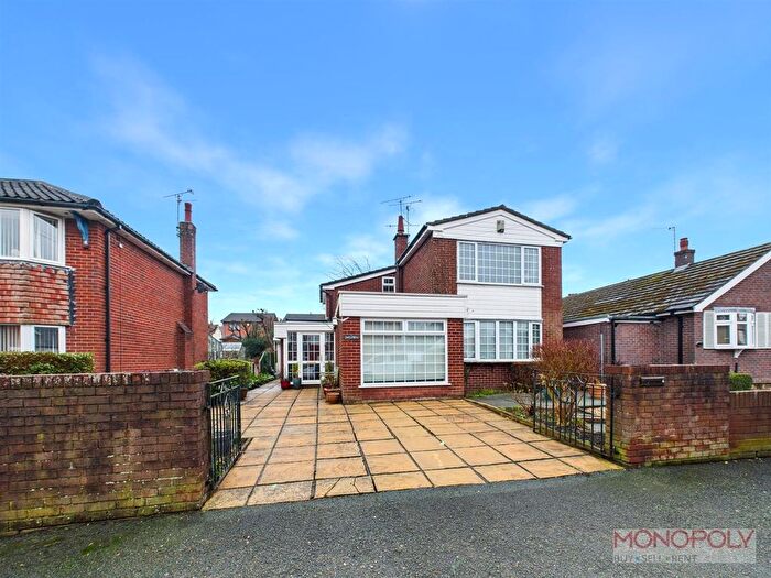 3 Bedroom Detached House For Sale In Osborne Street, Rhosllanerchrugog, LL14