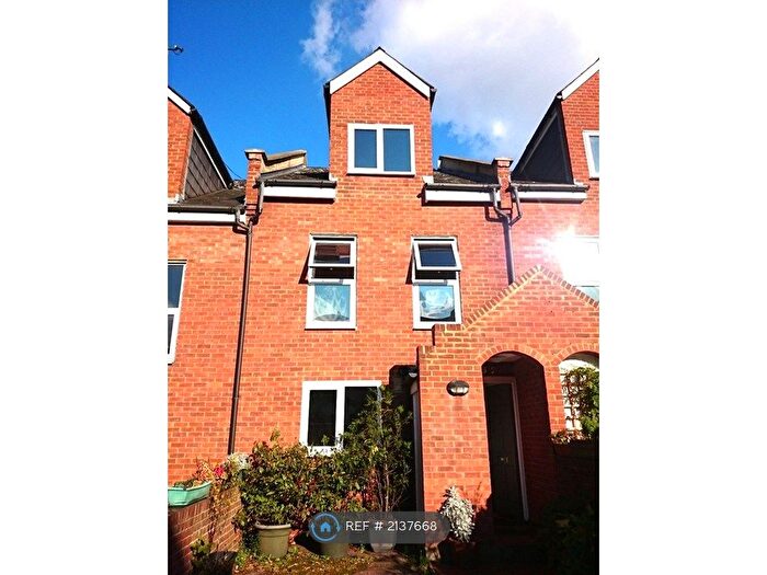 4 Bedroom Terraced House To Rent In Mayfield Road, London, N8