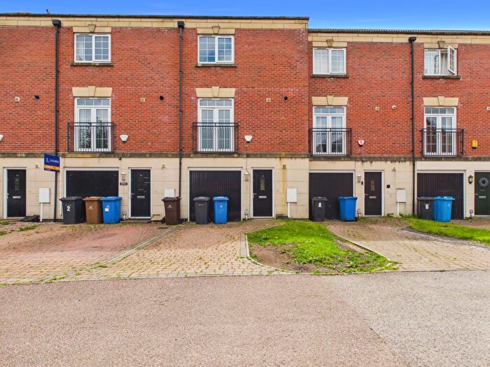 4 Bedroom House To Rent In Lavinia Court, Chellaston, Derby, Derbyshire, DE73