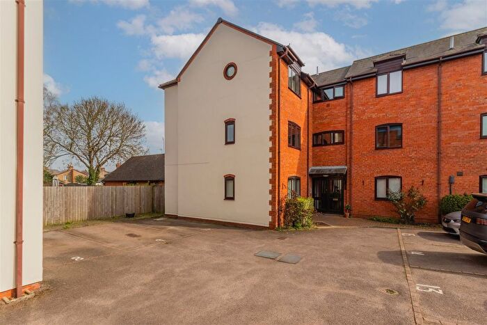 1 Bedroom Flat For Sale In Bull Street, Southam, CV47