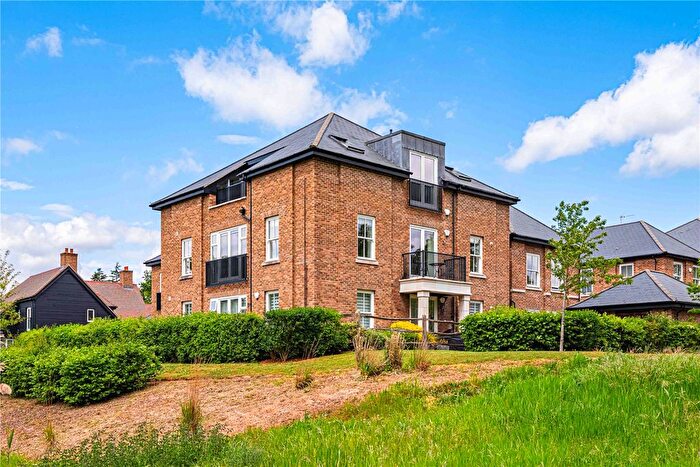 1 Bedroom Flat For Sale In Waterhouse Place, Merry Hill Road, Bushey, Hertfordshire, WD23