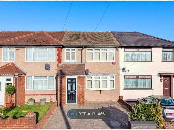 3 Bedroom Terraced House To Rent In London, London, RM12