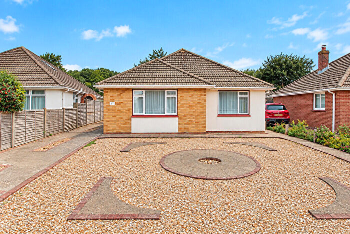 3 Bedroom Detached Bungalow For Sale In Sandyfield Crescent, Cowplain, PO8