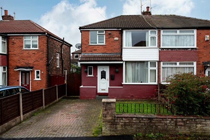 3 Bedroom Semi-Detached House To Rent In Charlbury Avenue, Prestwich, M25