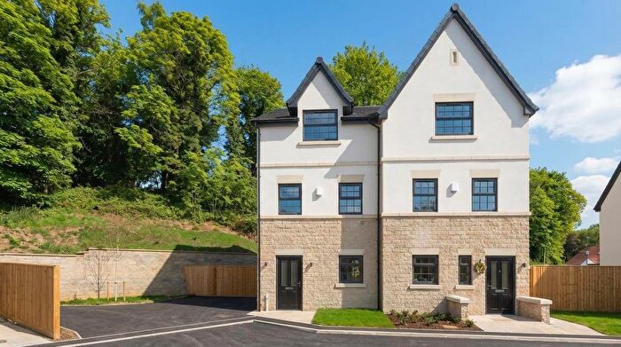 3 Bedroom Semi Detached House For Sale In , The Place, Roundhay, LS8