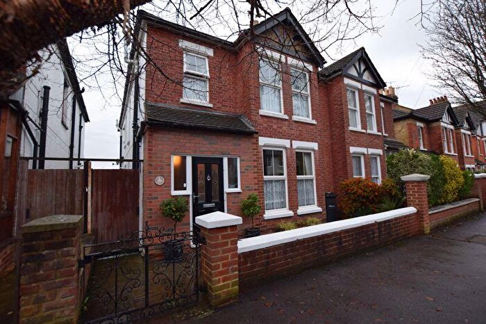 4 Bedroom Semi Detached House To Rent In Pine Grove, Maidstone, ME14