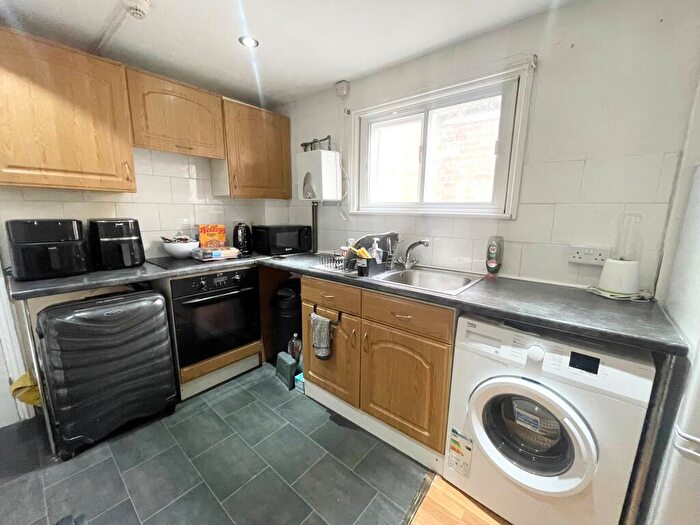 1 Bedroom Flat To Rent In Spencer Street, Leamington Spa, CV31