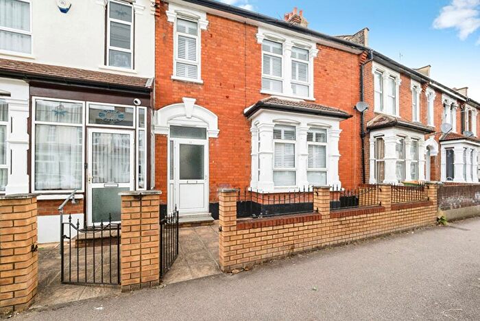 3 Bedroom Terraced House For Sale In Shakespeare Crescent, Manor Park, London, E12