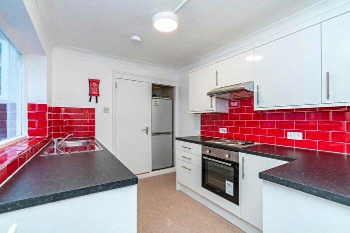 4 Bedroom House To Rent In Livingstone Road, Southampton, Hampshire, SO14