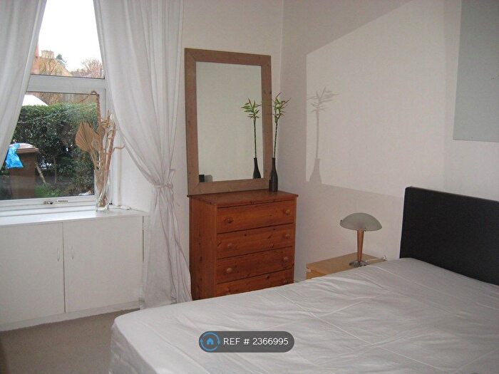 1 Bedroom Flat To Rent In Primrose Terrace, Edinburgh, EH11
