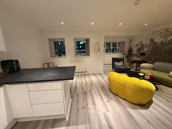 1 Bedroom Flat To Rent In Admirals Way, E14