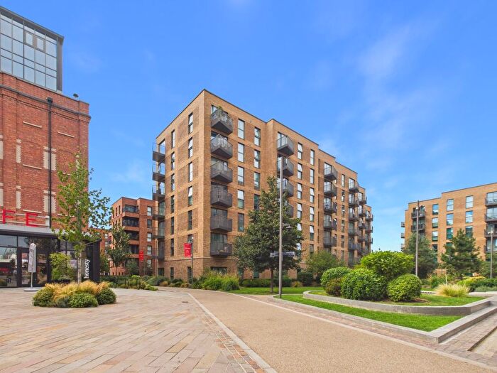 1 Bedroom Flat For Sale In Memorial Avenue, Slough, Berkshire, SL1