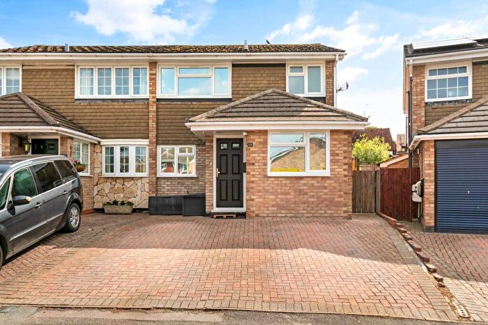 3 Bedroom Semi-Detached House For Sale In Chamberlain Gardens, Arborfield, RG2