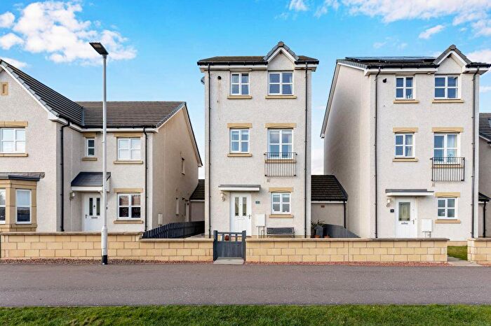 4 Bedroom Town House For Sale In Gilmerton Station Road, Gilmerton, Edinburgh, EH17
