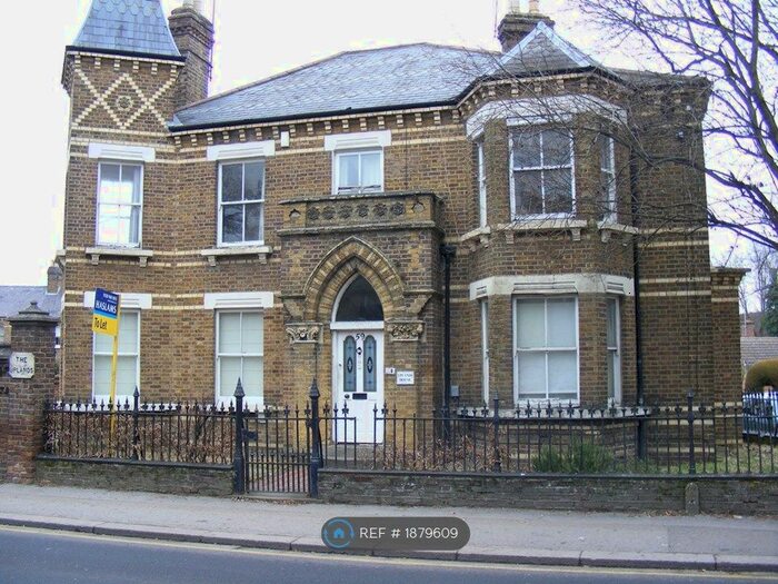 1 Bedroom Flat To Rent In Christchurch Road, Reading, RG2