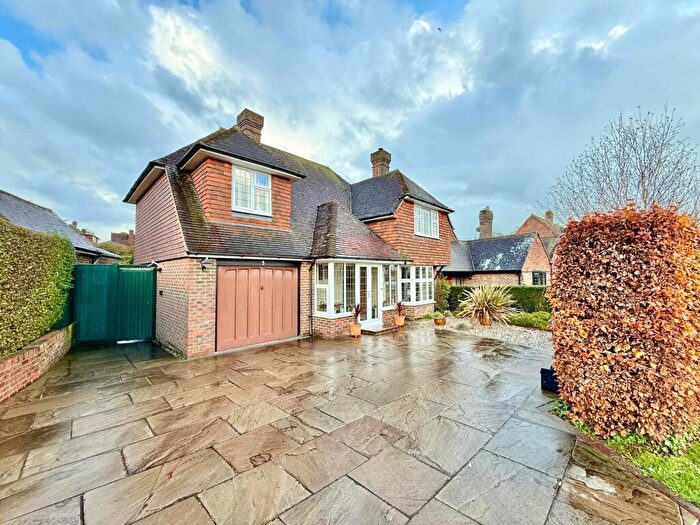 4 Bedroom Detached House For Sale In Wenthill Close, East Dean, Eastbourne, East Sussex, BN20