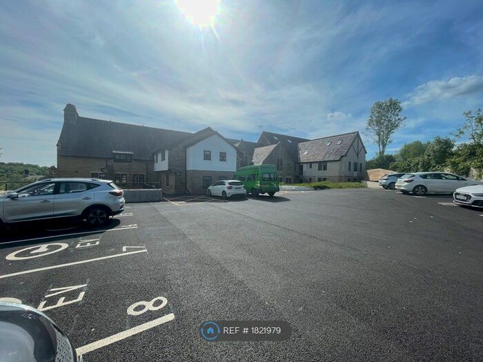 1 Bedroom Flat To Rent In St George's Lodge, Stalybridge, SK15