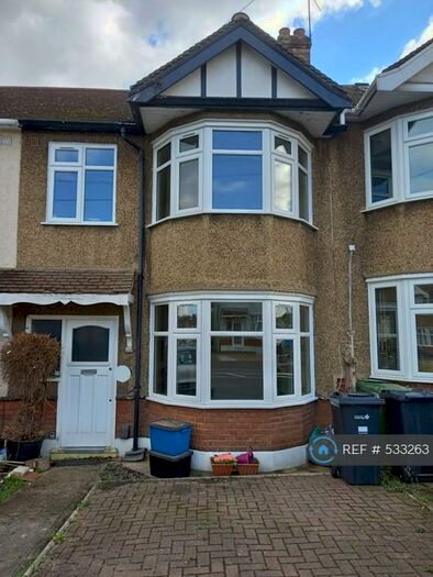 3 Bedroom Terraced House To Rent In Buckhurst Way, Buckhurst Hill, IG9