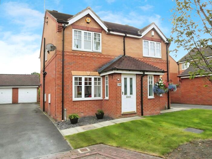 2 Bedroom Semi Detached House To Rent In Martin Close, Morley, LS27