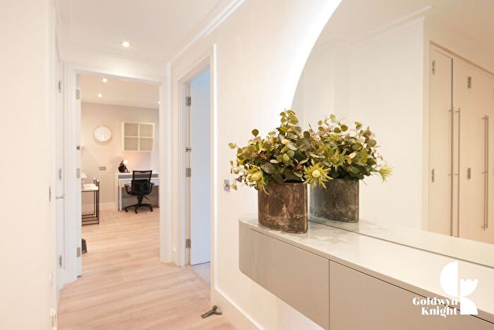 1 Bedroom Flat To Rent In Super Dock Tower, Canary Wharf, E14