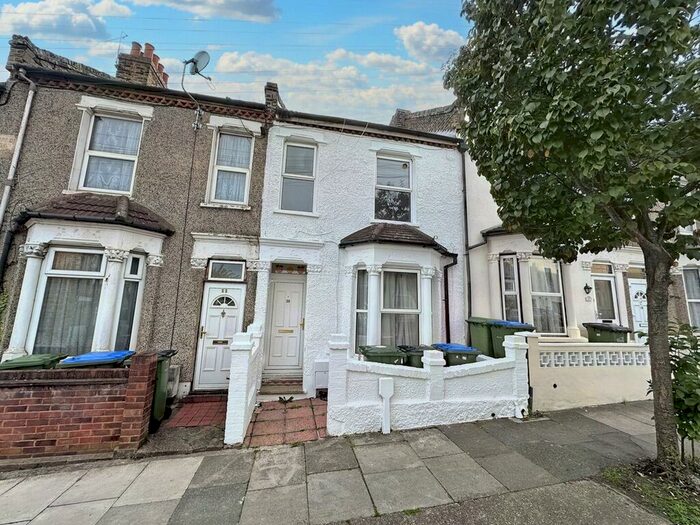 3 Bedroom House To Rent In Garibaldi Street, London, SE18