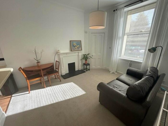 1 Bedroom Flat To Rent In Balcarres Street, Morningside, Edinburgh, EH10