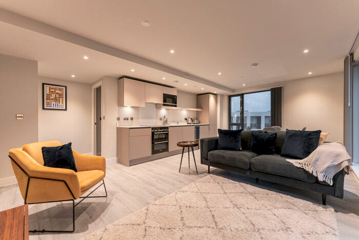 2 Bedroom Apartment To Rent In St Martin's Place, Broad Street, B15