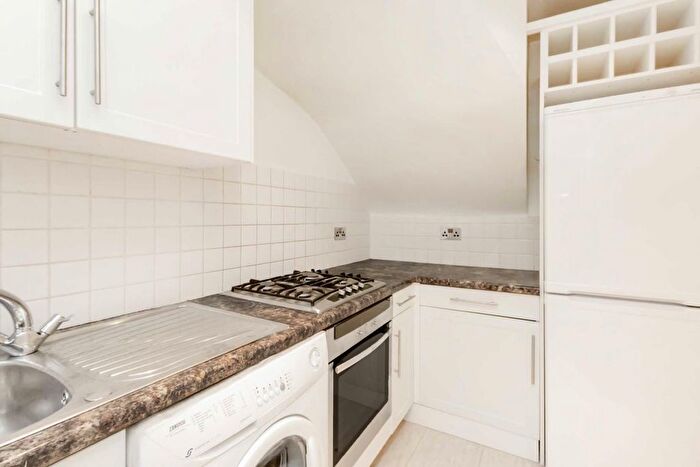 1 Bedroom Flat To Rent In Avonmore Road, London, W14