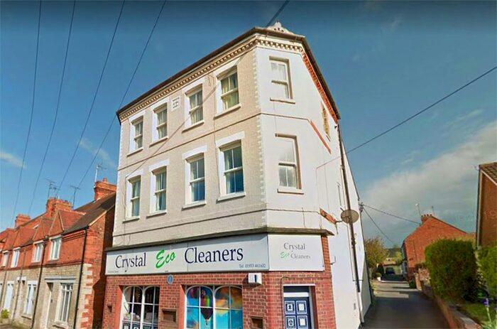 1 Bedroom Flat To Rent In Grove Street, Raunds, Northamptonshire, NN9