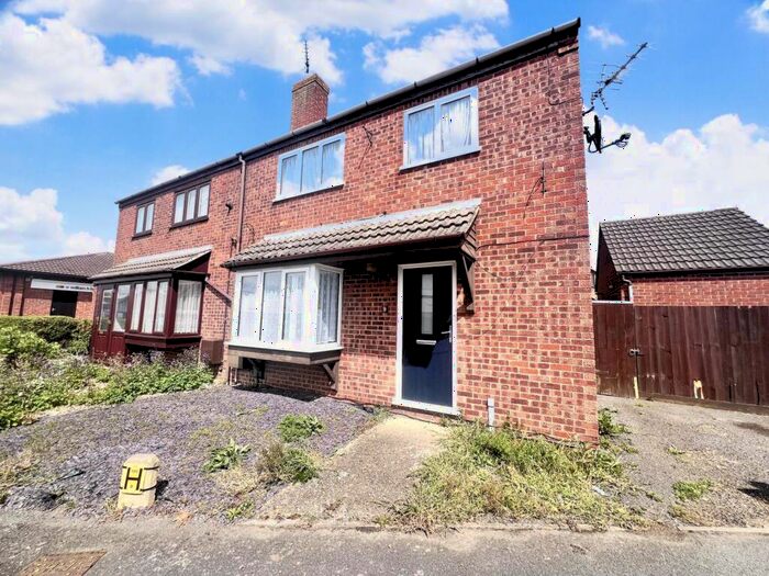 3 Bedroom House To Rent In Landsdowne Road, Yaxley, Peterborough, PE7