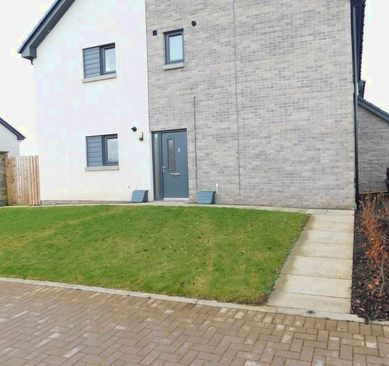 2 Bedroom Apartment To Rent In Balmoral Drive, Harthill, ML7