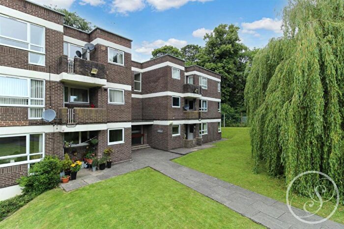 2 Bedroom Apartment To Rent In Newton Park Court, Chapel Allerton, Leeds, LS7